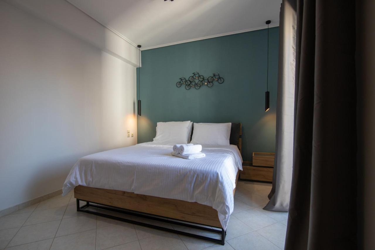 Petrino Suites Mesolonghi Mesolóngion Exterior foto